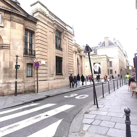 Cosy Flat In Le Marais Paris